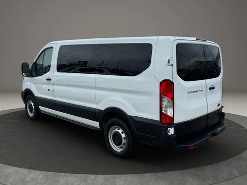 Used 2019 Ford Transit 150 XL image 4