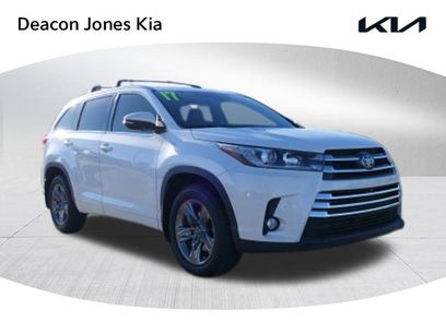 Used 2017 Toyota Highlander Limited Platinum