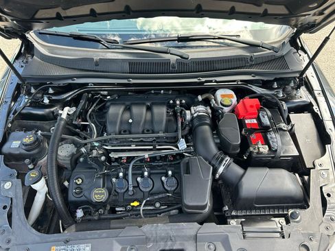 Used 2018 Ford Taurus SEL w/ Equipment Group 201A AWD/4WD image 28