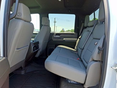 New 2026 GMC Sierra 2500 SLT AWD/4WD image 6