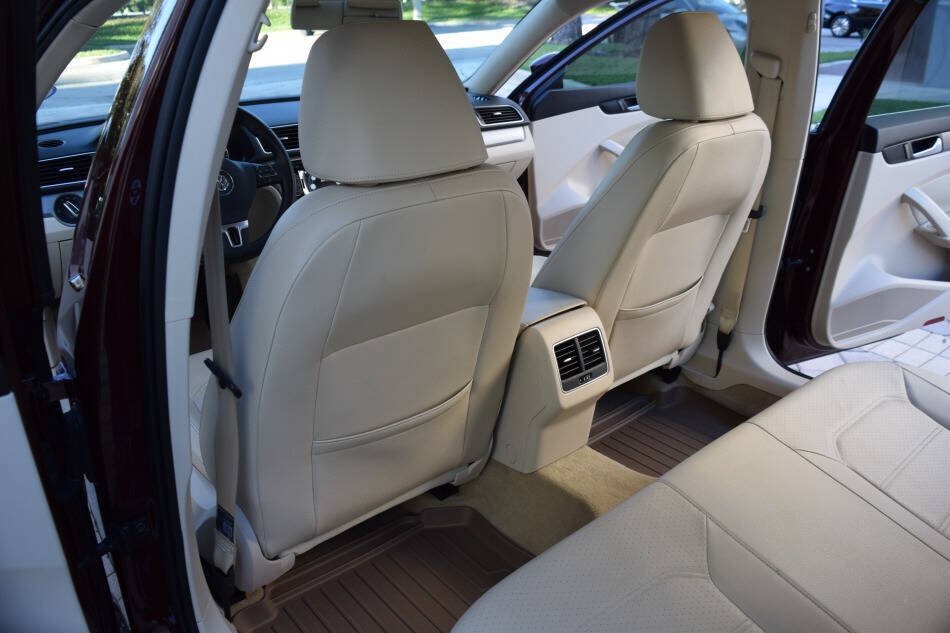 Used 2014 Volkswagen Passat TDI SE FWD image 46