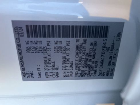 Certified 2024 Nissan Rogue SV w/ SV Premium Package image 9