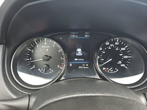 Used 2019 Nissan Rogue SV FWD image 16