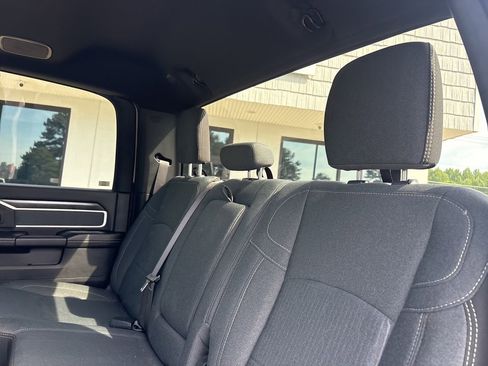 Used 2022 RAM 2500 Big Horn w/ Night Edition AWD/4WD image 4
