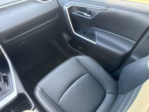 Used 2025 Toyota RAV4 XLE Premium FWD image 16