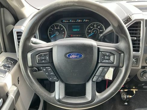 Used 2016 Ford F150 XLT AWD/4WD image 12