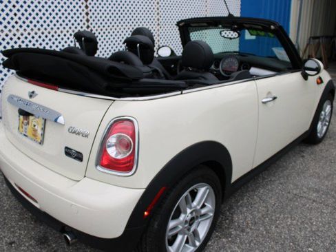 Used 2015 MINI Cooper Convertible image 6