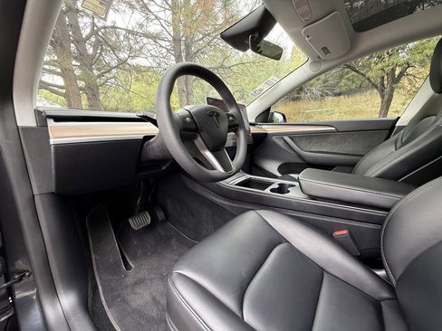 Used 2024 Tesla Model Y Long Range image 12