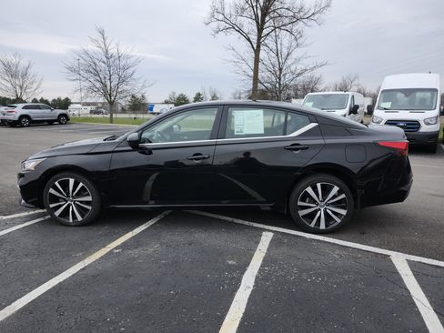 Used 2022 Nissan Altima 2.5 SR image 12