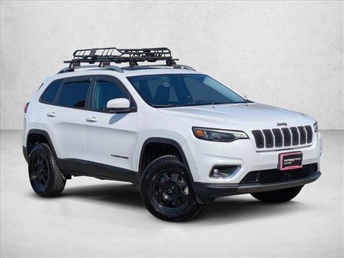 Used 2019 Jeep Cherokee Limited w/ Luxury Group image 3