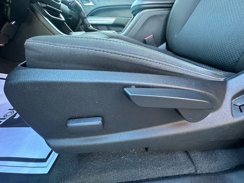 Used 2019 Chevrolet Colorado LT w/ LT Convenience Package image 26