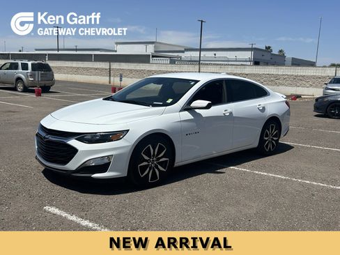 Used 2022 Chevrolet Malibu RS FWD image 1