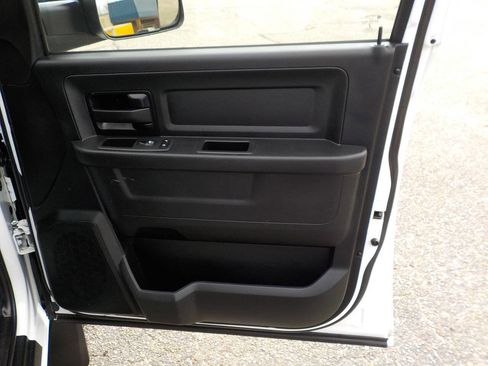 Used 2021 RAM 2500 Tradesman w/ Chrome Appearance Group image 30