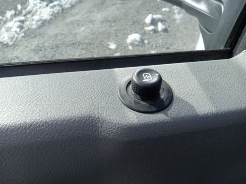 Used 2025 Ford E-350 and Econoline 350 Super Duty w/ Power Equipment Group image 25