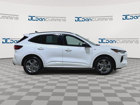 Used 2023 Ford Escape ST-Line w/ Tech Pack #1 AWD/4WD image 9