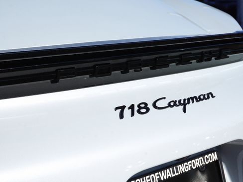 Certified 2024 Porsche 718 Cayman RWD image 7