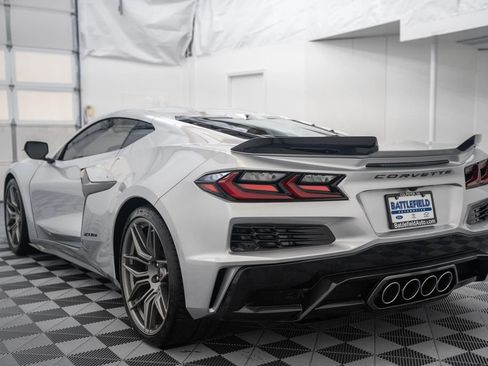 Used 2026 Chevrolet Corvette Z06 RWD image 6