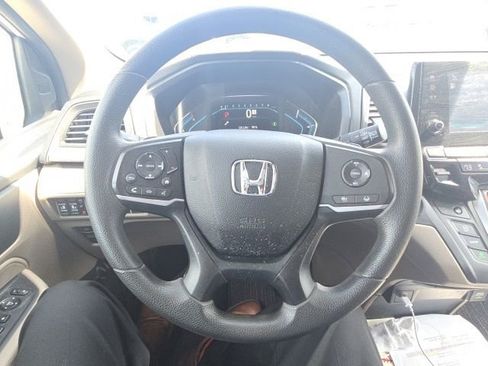 Used 2022 Honda Odyssey EX image 5