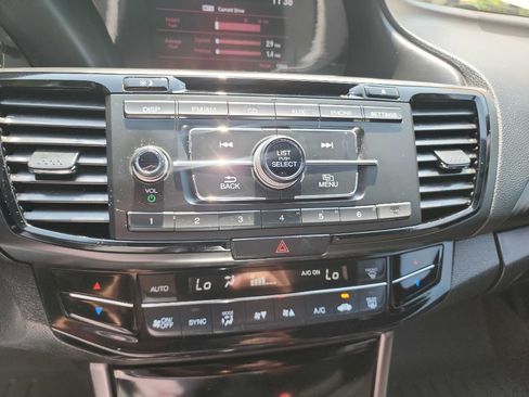 Used 2017 Honda Accord Sport image 23