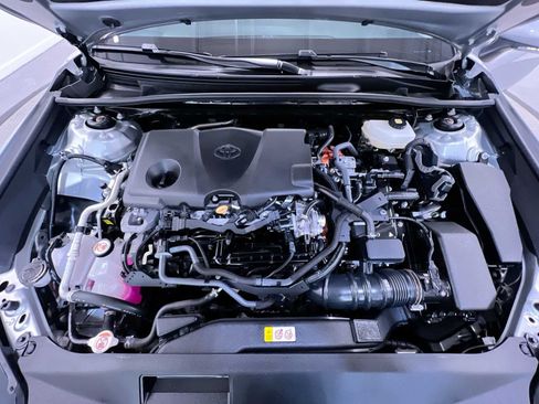 Used 2025 Toyota Camry LE FWD image 11