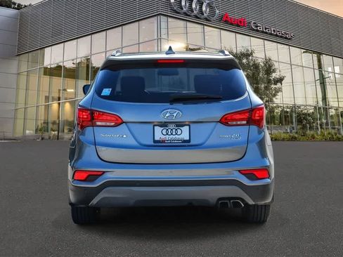 Used 2018 Hyundai Santa Fe Sport image 3