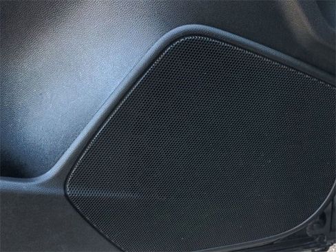 Used 2023 Cadillac XT4 Premium Luxury image 16