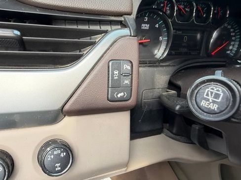 Used 2016 Chevrolet Suburban LT AWD/4WD image 19