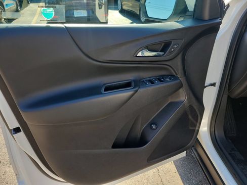 Used 2021 Chevrolet Equinox LT FWD image 21