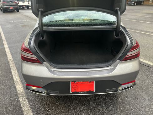 Used 2025 Genesis G70 2.5T image 18