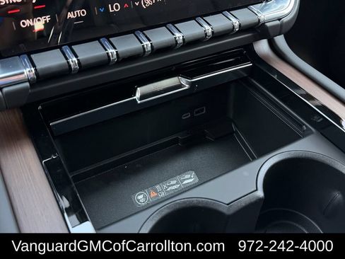 New 2026 GMC Yukon Denali w/ Denali Reserve Package AWD/4WD image 18