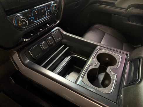 Used 2017 GMC Sierra 2500 Base 4x4 4dr Crew Cab LB w/ Sierra Convenience Package image 64