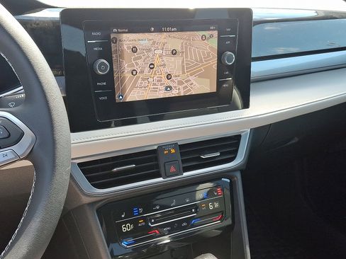 New 2025 Volkswagen Taos SEL AWD/4WD image 8