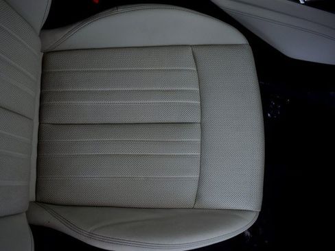 Used 2019 Audi e-tron Premium Plus AWD/4WD image 39