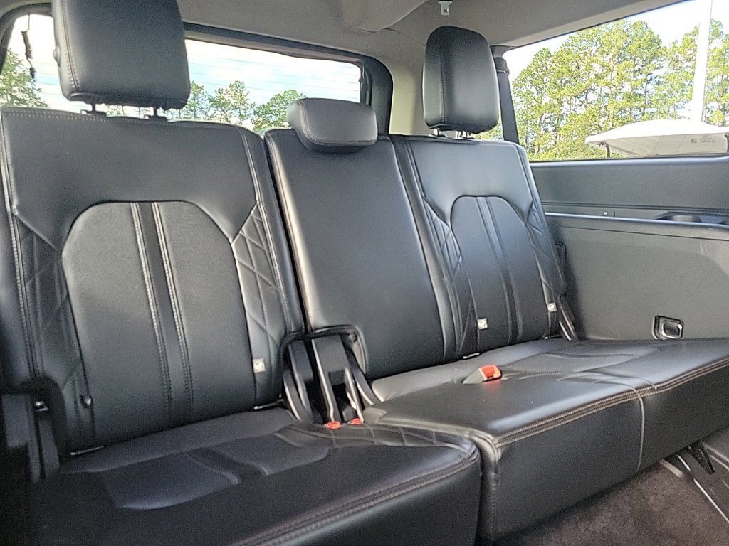 Used 2020 Ford Expedition Max Platinum AWD/4WD image 10