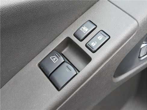 Used 2018 Nissan Frontier SV w/ Value Truck Package image 12