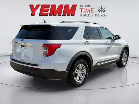 Used 2021 Ford Explorer XLT AWD/4WD image 8