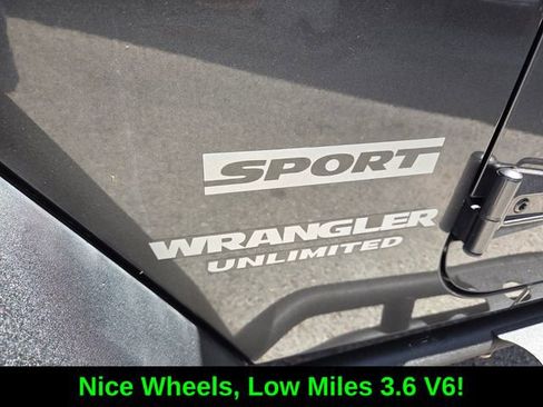 Used 2017 Jeep Wrangler Unlimited Sport AWD/4WD image 4