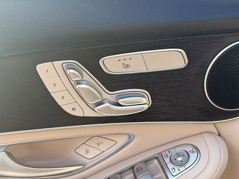 Used 2022 Mercedes-Benz GLC 300 image 22