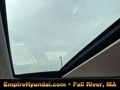 Used 2023 Chrysler Pacifica Limited FWD image 22