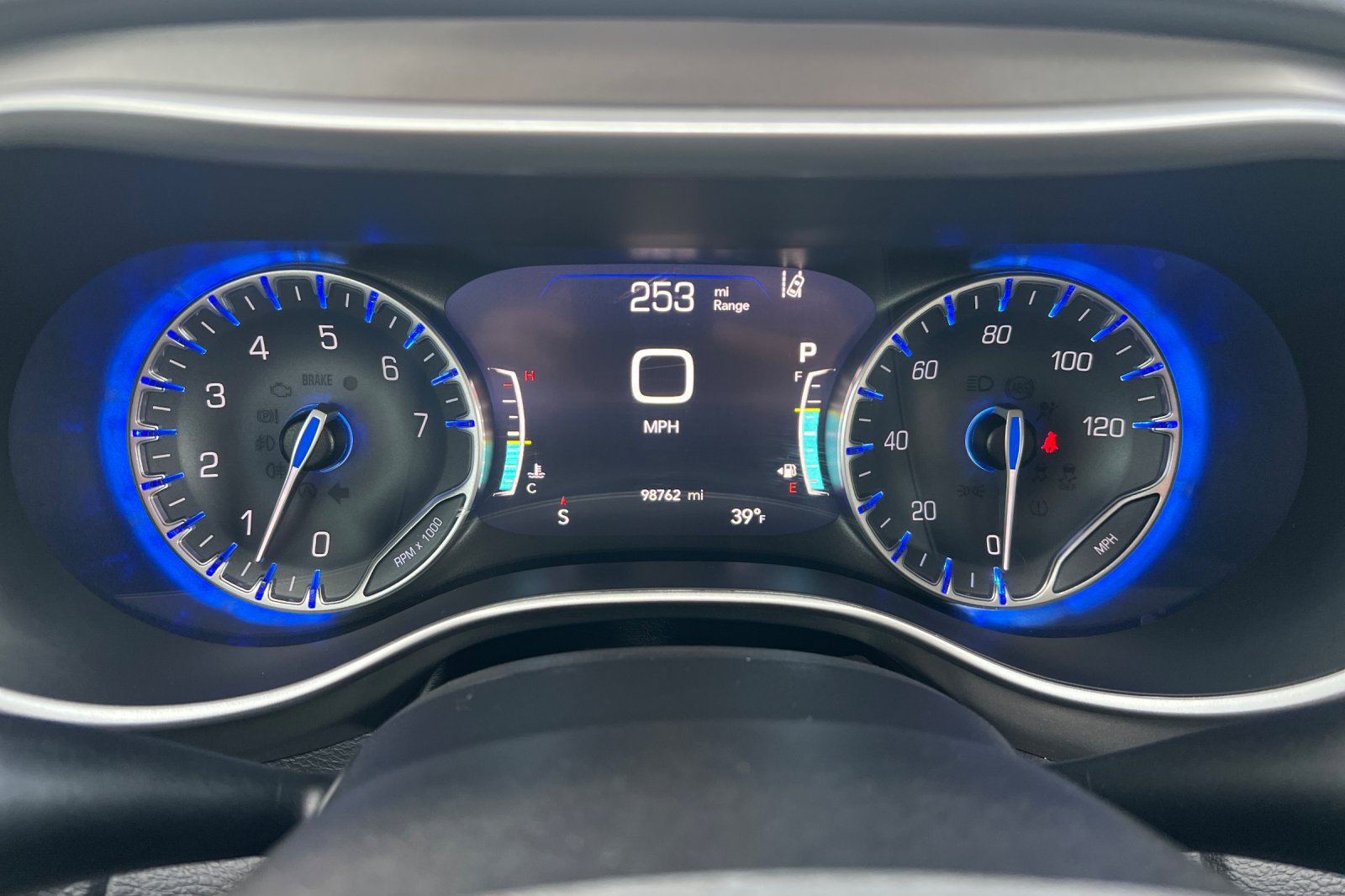 Used 2020 Chrysler Pacifica Touring-L Plus w/ Tire & Wheel Group FWD image 27