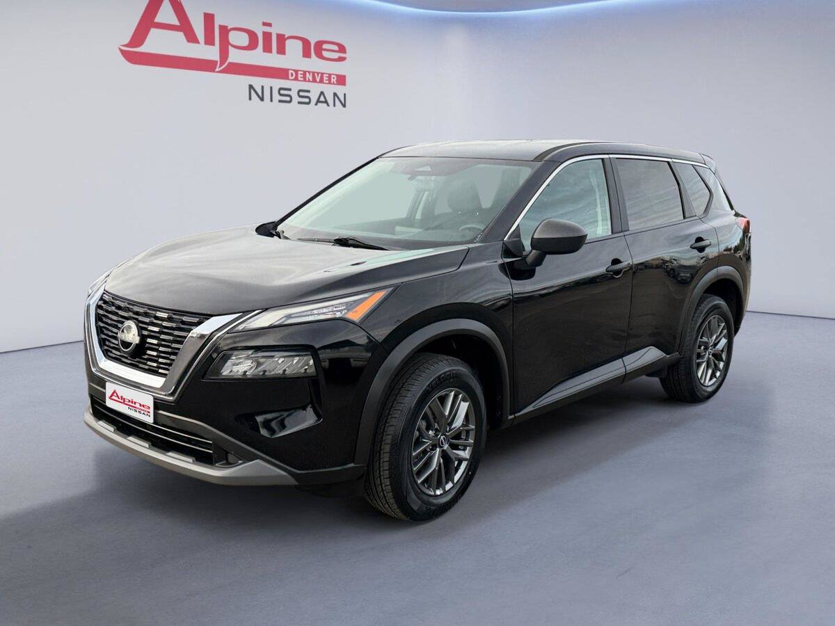 Used 2023 Nissan Rogue S AWD/4WD image 1