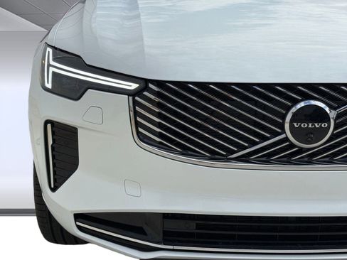 New 2026 Volvo XC90 B6 Ultra image 22