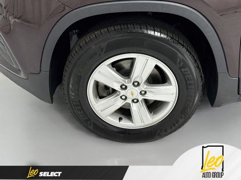Used 2021 Chevrolet Trax LT AWD/4WD image 31