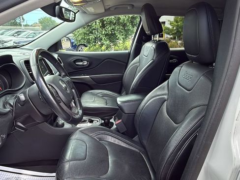 Used 2020 Jeep Cherokee Limited AWD/4WD image 31
