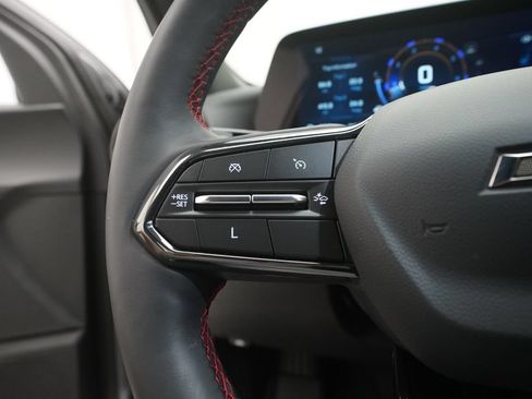 Used 2025 Chevrolet Equinox RS w/ Safety and Technology Package AWD/4WD image 18