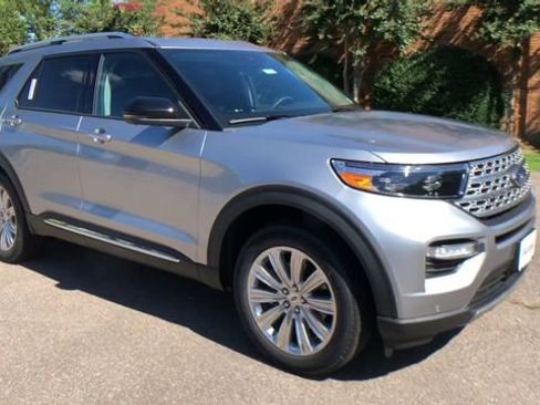 Used 2021 Ford Explorer Limited w/ Equipment Group 301A image 6