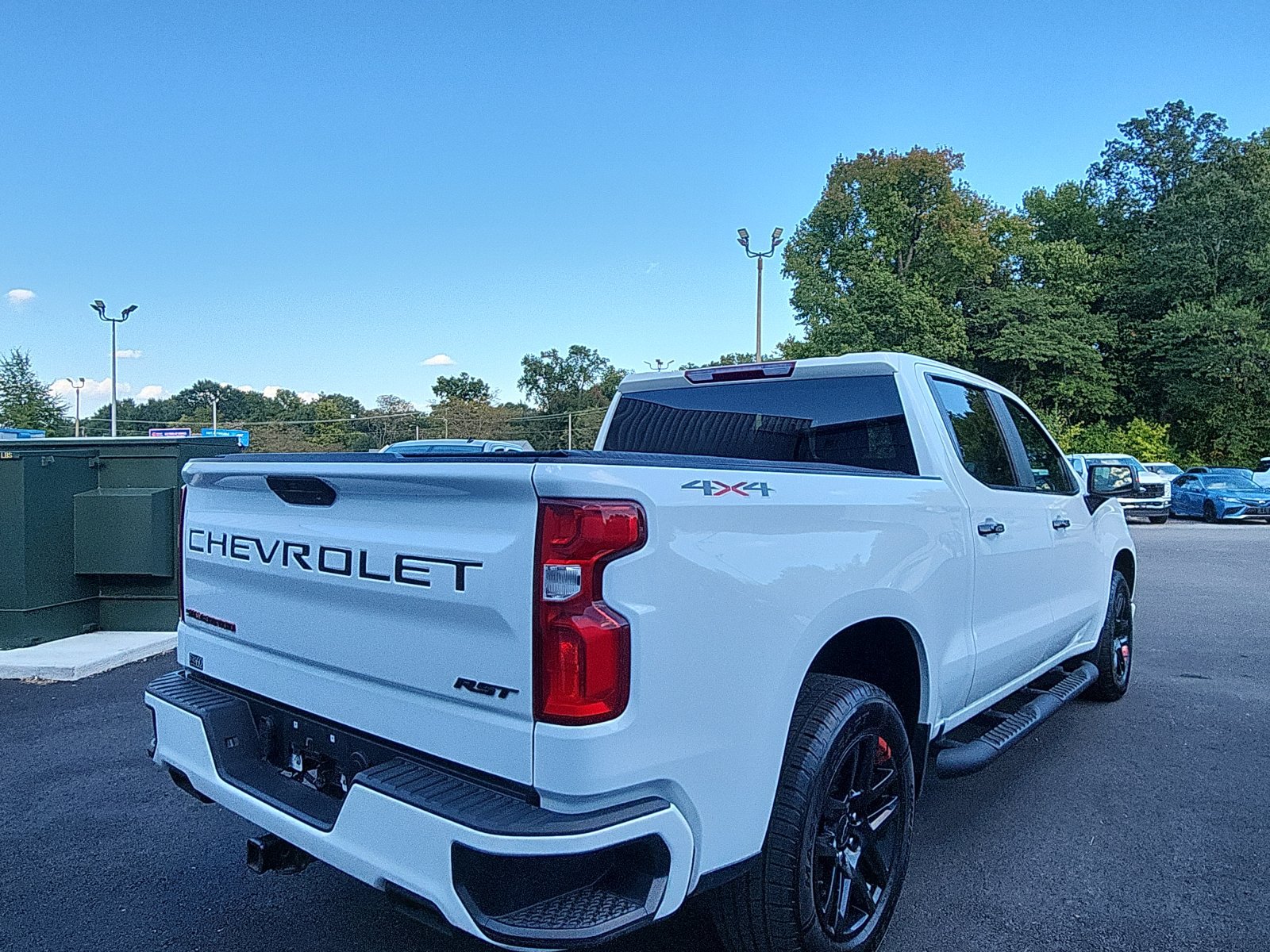 Used 2022 Chevrolet Silverado 1500 RST w/ Redline Edition AWD/4WD image 5