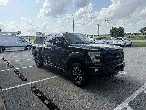 Used 2017 Ford F150 XLT w/ Equipment Group 302A Luxury image 4