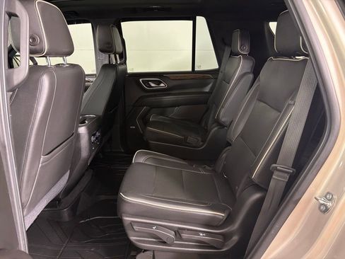 Used 2021 Chevrolet Tahoe Premier w/ Premium Package image 45