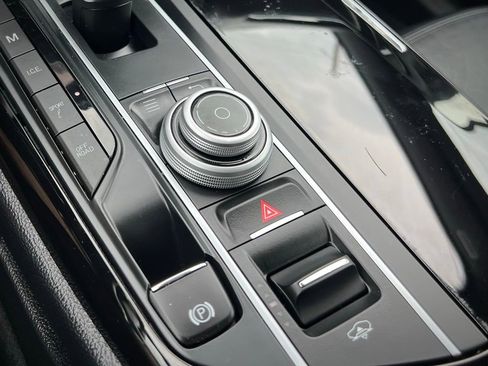 Used 2017 Maserati Levante image 56